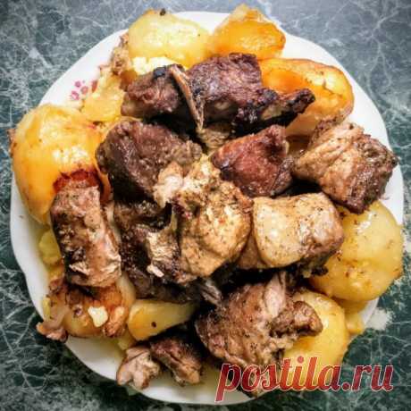 Мясо с картошкой запечённые в мультиварке. На рецепт меня вдохновил Сталик... | Интересный контент в группе Закусочки