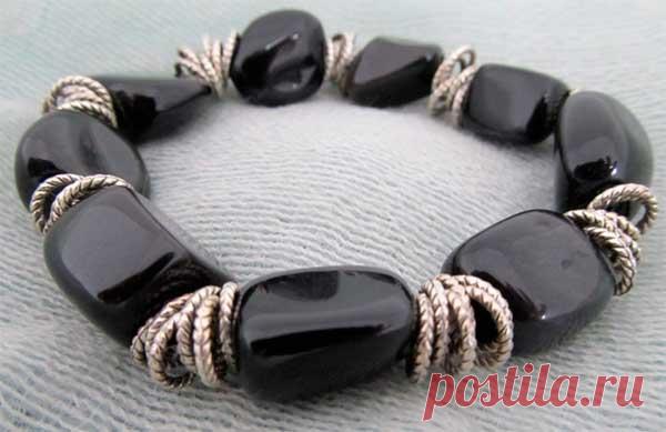 Камень оникс: магические свойства, кому подходит по знакам Зодиака и другим особенностям