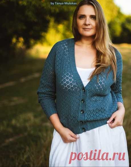 Пост на стене 💫 Ажурный кардиган Geiri 💫🧵Geiri Cardi – универсальная вещь, которая станет прекрасным дополнением к вашему гардеробу. 🧵Кардиган выполнен неровным стежком в рубчик и кружевным стежком. Уверена, вам понравится вязать его! Я добавила фотоуроки для самых сложных частей процесса, чтобы сделать ваш опыт вязания проще и приятнее. 🧵Размеры: XS, S, M, L, XL, XXL, XXXL Обхват груди: 78-80 см (31-32''), 82-86 см (33-34''), 88-92 см (35-36''), 9...