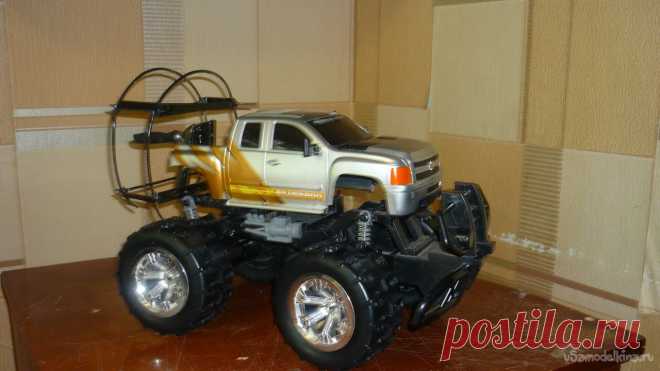 Проведение капитального тюнинга  авто модели Chevrolet Silverado 2500 HD Здравствуйте, уважаемые моделисты. Давненько я авто ремонтом не занимался. Сегодня я расскажу вам о том, как я провёл капитальный тюнинг автомодели Chevrolet Silverado 2500 HD. Или,проще говоря. пЕределка авто модели в аэробагги. Эта модель была куплена давно, лет 12 назад, на забаву моей младшей