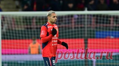 Алвес рассказал, что его удивило больше всего в России. Полузащитник ЦСКА Матеус Алвес рассказал, что никогда не привыкнет к холоду. Читать далее