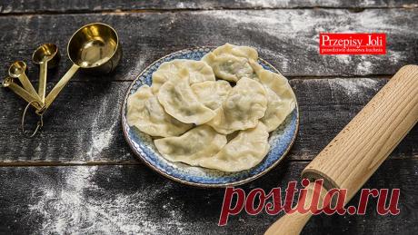 NAJLEPSZE CIASTO NA PIEROGI - TRADYCYJNY PRZEPIS - ciasto z tego przepisu jest idealnie miękkie, lekkie i skleja się bez problemu. Ciasto bez jajek!