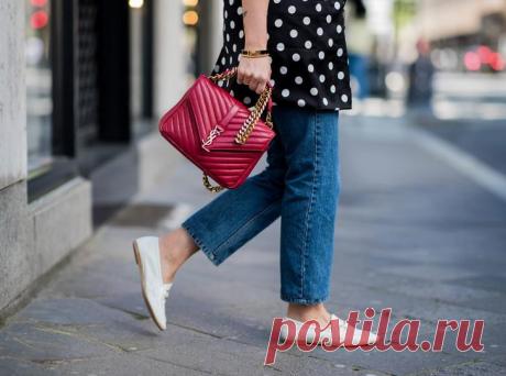 Обувной словарь: лоферы, оксфорды и прочие монки Что такое лоферы, с чем едят оксфорды, откуда взялись челси и монки со слипонами? Подробно рассказываем, как разобраться в обилии модной обуви.Лоферы Лоферы (с английского loafer означает «бездельник»...