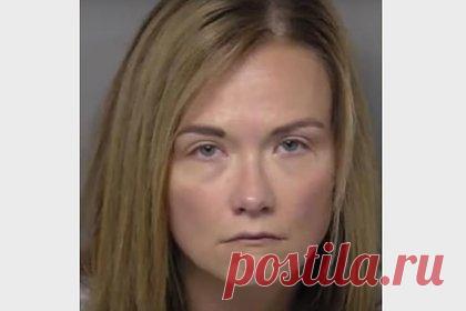 Работавшую в школе замужнюю волонтерку арестовали за секс с подростком. В США замужняя 41-летняя волонтерка, работавшая в школе, попала в тюрьму за изнасилование ученика. Полиция арестовала Дженнифер Сесил из штата Миссури 17 июля. Женщине предъявили ряд обвинений, связанных с насилием над несовершеннолетним. О связи Сесил с подростком рассказал полицейским один из его родителей.