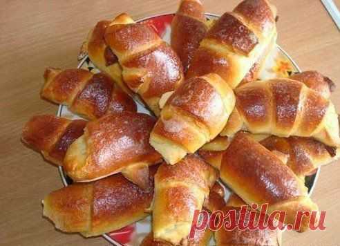 Очень простой рецепт рогаликов..Безумно вкуснo!! Быстро, легко и ОЧЕНЬ вкусно! Рецепт совсем простой. !! Более подробно о рецепте можете узнать в источникe: шеф-повар Одноклассники, по ссылке fastppc.net/ktTH Рекомендуем посмотреть!!! Приятного аппетитa

Дорогие кулинары! Чтобы не потерять рецепт, жмите "Класс!", а потом "поделиться". Рецепт будет на вашей стене В Одноклассники. Всё ОК!
