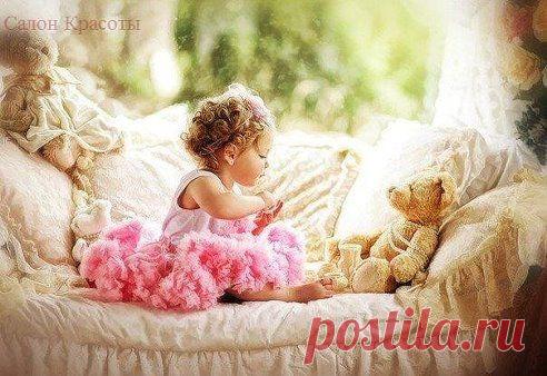 Счастье девушки заключается в том, чтобы стать прекрасной Невестой, любимой Женой и счастливой Матерью.