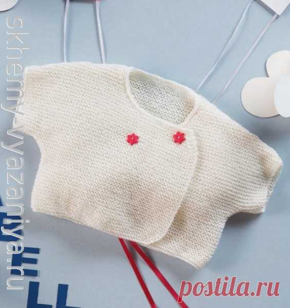 Распашонка с короткими рукавами из тонкой пряжи. Схема вязания спицами и описание.