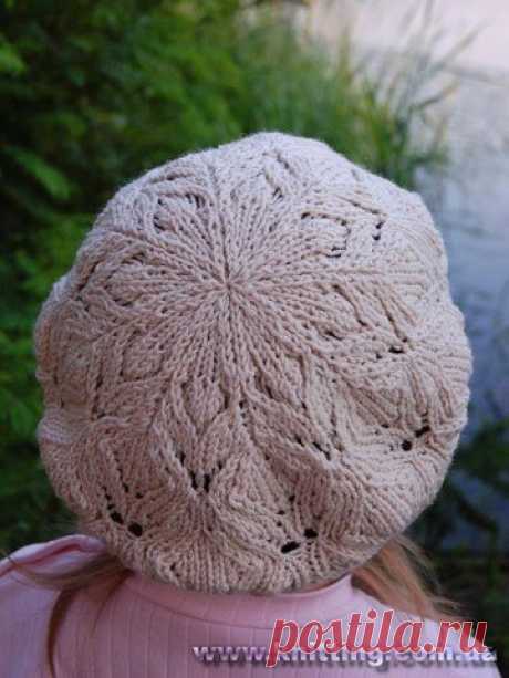 Ажурный берет "Осенние бабочки"

Модель Kate Gagnon Osborn
из журнала Vogue Knitting, Fall 2009