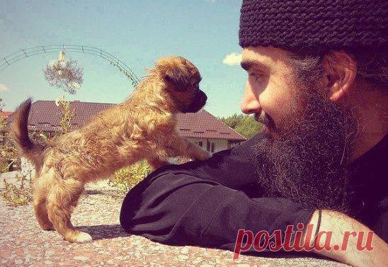 Соц.сеть "ВКонтакте" группа  Верую † Православие
Даже неверующие люди употребляют поговорку: «Что Бог ни делает — всё к лучшему». А если всё к лучшему, то радуйтесь и благодарите за всё, а не унывайте.
Священник Владимир Шамонин