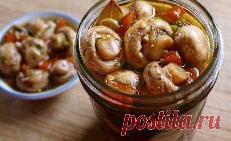 Быстрые маринованные шампиньоны.