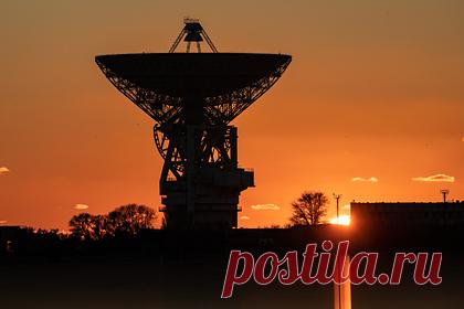 Россия захотела построить станции слежения в Аргентине и Африке. В России хотят построить станции слежения для астрофизической космической обсерватории «Спектр-М» в Аргентине и Африке. Об этом ТАСС сообщил руководитель астрокосмического центра ФИАН Сергей Лихачев. «Переговоры ведутся с Аргентиной в Южном полушарии или, возможно, Южная Африка», — сказал руководитель.