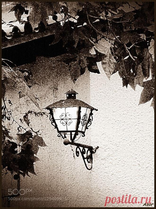Найдено на сайте 500px.com.