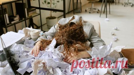 Большинство россиян оказались трудоголиками. Большинство опрошенных россиян (63%) поделились, что считают себя трудоголиками. Причем женщин среди них чуть больше, чем мужчин (65% против 62%). Это показал опрос сервиса Работа.ру, с результатами которого ознакомилась ...