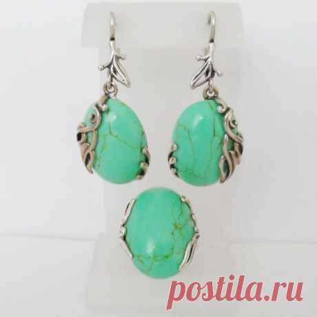 Серебряный комплект с Бирюзой.
Цена 3450 руб.