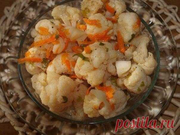 Цветная капуста по-корейски — очень вкусное диетическое блюдо 

Если Вы любите корейские салатики также как и мы, то предлагаем Вам замариновать цветную капусту. Ингредиенты: Цветная капуста – 700 гВода – 1 лУксус – 1 стаканЧеснок – 2 больших зубчикаСахар – 2 ст…