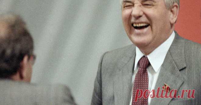 Foreign Policy (США): мог ли Михаил Горбачев спасти Советский Союз? Горбачев проиграл не потому, что советская экономика была несовместима с реформами. Пример Китая доказал, что переход от плановой к рыночной экономике был возможен. Так считает автор книги «Борьба за спасение советской экономики», сравнивший в ней политику Горбачева и Дэн Сяопина.