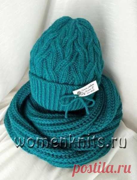 Шапочный комплект «Речной жемчуг» спицами
Описание: https://womanknits.ru/vyazanie-dlya-zhenshchin/shapki-berety/shapochnyj-komplekt-rechnoj-zhemchug-spicami