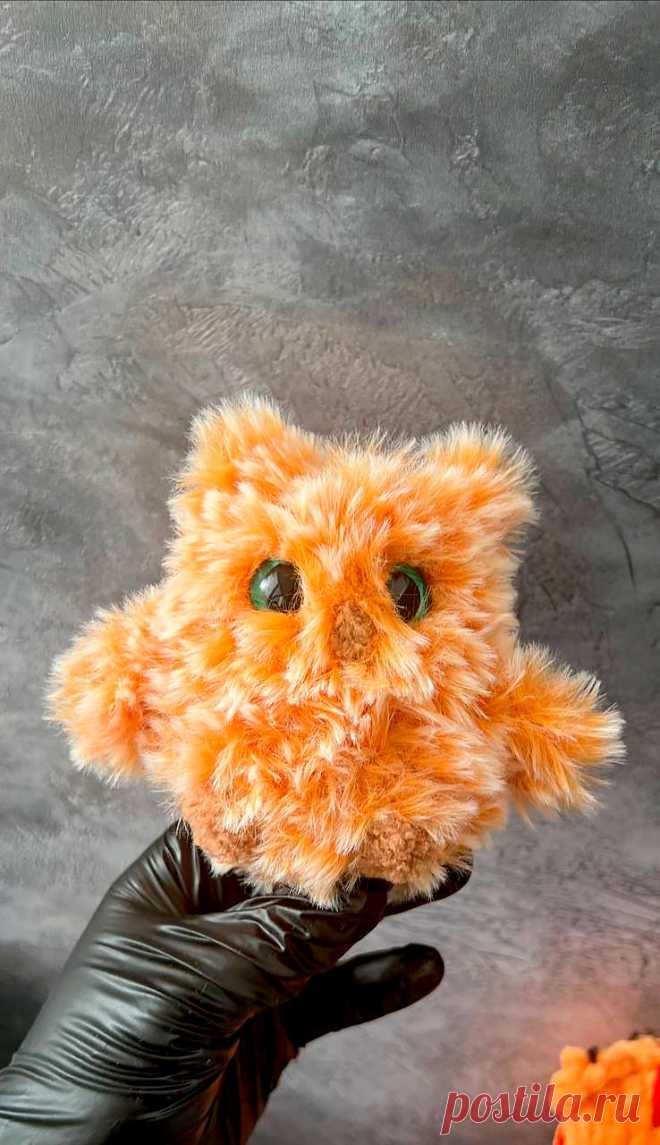 PDF Сова - минутка крючком. FREE crochet pattern; Аmigurumi toy patterns. Амигуруми схемы и описания на русском. Вязаные игрушки и поделки своими руками #amimore - плюшевая сова, маленький совёнок из плюшевой пряжи, совушка, птица, птичка.