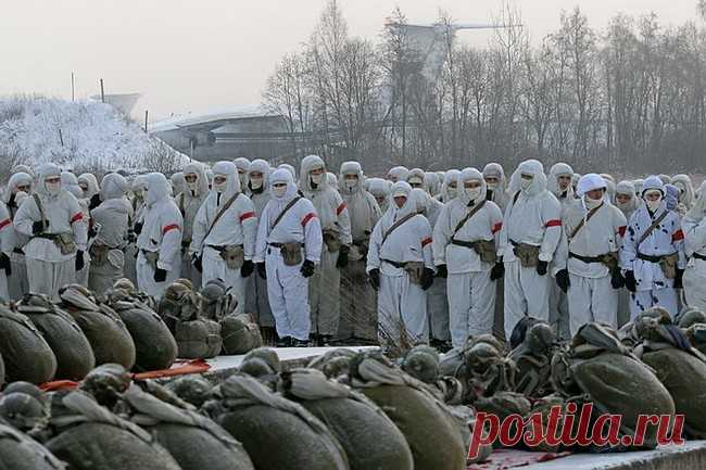 Тысяча военнослужащих псковской дивизии десантировались в Кислово 20 января