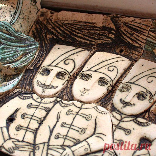 май 2017 После первого обжига.
#in_progress #шамот #керамический рельеф #в_процессе #В_один_обжиг