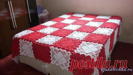 Плед квадратными мотивами крючком
Схема мотива: https://vjazalochka.ru/vyazanie-dlya-doma/pledy-podushki/pled-kvadratnymi-motivami-kryuchkom