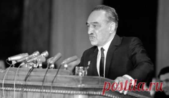Анастас Микоян. Крёстный отец советского мороженого и автор «рыбного дня» - New Retail