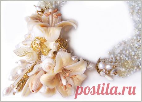 Купить Колье "Fleur de lis" - авторское украшение, нежное колье, колье с цветами, лилии