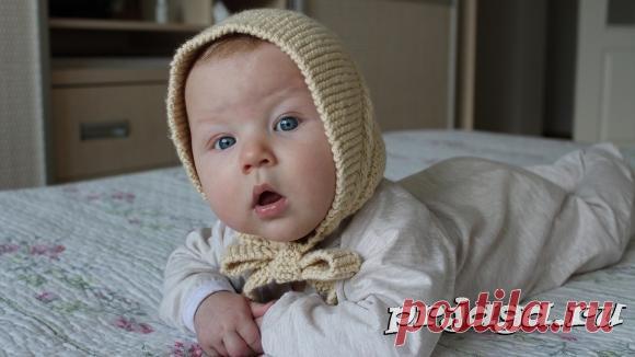 Шапочка спицами малышу с диагональной косой