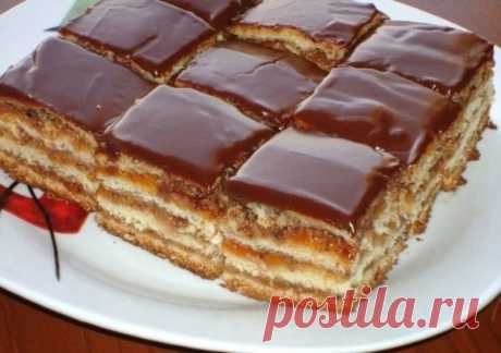 Очень вкусное пирожное “Грета гарбо” — рецепт лучших кондитеров!
Вкусно и несложно!
⠀
Ингредиенты

Для теста:
⠀
– 0.5 кг муки;
– 25 г свежих дрожжей;
– 2 яйца;
– 200 г сливочного масла;
– 250 г сметаны;
– 100 г сахарной пудры;
– щепотка соли;
– лимонная цедра.
⠀
Для начинки:
⠀
– 500 г мармелада или абрикосового варенья;
– 400 г молотых орехов;
– 200 г сахара.
⠀
Для украшения (глазури):
⠀
– ложка жидкой сметаны или взбитых сливок;
– 100 г молочного шоколада;
– чайная ложка ...