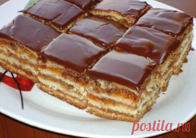 Очень вкусное пирожное “Грета гарбо” — рецепт лучших кондитеров!
Вкусно и несложно!
⠀
Ингредиенты

Для теста:
⠀
– 0.5 кг муки;
– 25 г свежих дрожжей;
– 2 яйца;
– 200 г сливочного масла;
– 250 г сметаны;
– 100 г сахарной пудры;
– щепотка соли;
– лимонная цедра.
⠀
Для начинки:
⠀
– 500 г мармелада или абрикосового варенья;
– 400 г молотых орехов;
– 200 г сахара.
⠀
Для украшения (глазури):
⠀
– ложка жидкой сметаны или взбитых сливок;
– 100 г молочного шоколада;
– чайная ложка ...