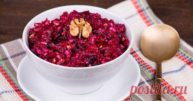 Двенадцать салатов с черносливом Необычные сочетания вкусов.