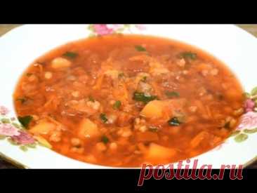 Выпросила рецепт у подруги и готовлю супы теперь только так! Вкуснее чем с мясом Ингредиенты:вода-1,4л.картофель -2шт.лук-1шт.морковь-1шт.свекла -1шт.помидоры-2шт.перловая крупа -3ст.л. (70гр.)лавровый лист -1шт.соль -1ч.л.перец по вкусусливочное масло -1ч.л.зелень
