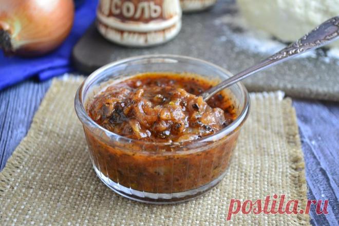 Рецепт соуса из томатной пасты для пиццы Этот домашний соус из томатной пасты идеально подходит для пиццы и макарон. Он готовится быстро и просто, а вкус получается насыщенным и ароматным. Попробуйте его, и вы больше не захотите использовать магазинные соусы!