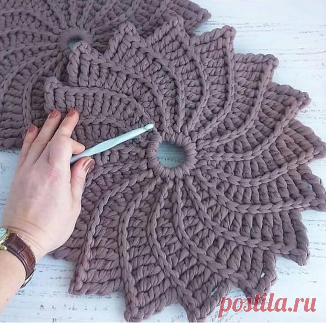 Подставка под горячее. Крючок.