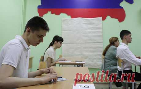 В Москве резервный день для сдачи ЕГЭ по математике назначили на 1 июля. Такое решение принято из-за объявления 26 июня нерабочим днем в Москве