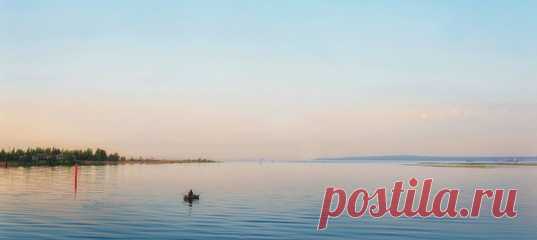 «В 2008 году вожан внесли в Единый перечень коренных малочисленных народов. Показалось было, что испытания народа остались позади: возрождаются культура, промыслы, язык. Но очень быстро стало ясно: все совсем не так безоблачно». Когда-то их выслали из Ленинградской области, потом последовал запрет на язык. Сегодня от некогда многочисленной народности вожан осталось лишь несколько человек. Их истории – в нашей новой статье. #NGЛонгрид@natgeoru