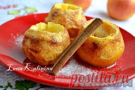 Яблоки, запеченные с медом и корицей - рецепт с фото Предлагаю вам попробовать замечательные яблоки, запеченные с медом и корицей. Этот полезный и легкий десерт обязательно вам понравится. Яблоки в процессе запекания хорошо пропитываются медом и корицей, в итоге - умопомрачительный аромат и вкус!