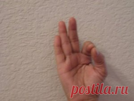 Вы не поверите, что последует за этим, если подержите руку в этой позиции!
