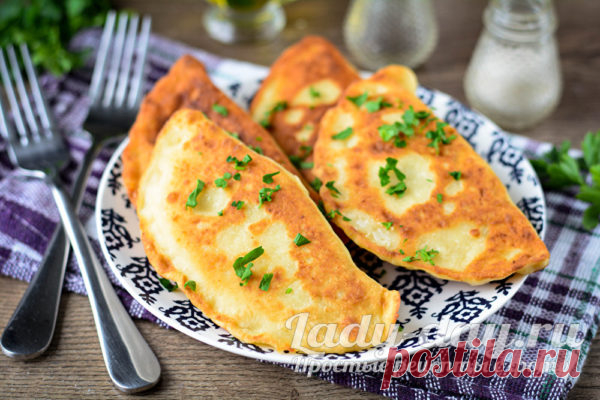 Картофельные пирожки с солеными огурцами, рецепт с фото пошагово | Простые рецепты с фото