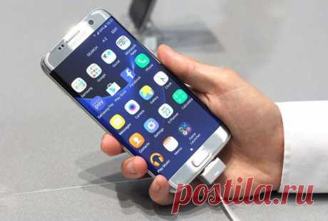 Samsung до сих пор не знает, почему взрываются Galaxy Note 7. Разработка Galaxy S8 приостановлена После двух отзывов Galaxy Note 7 с рынка компания Samsung до сих пор не может разобраться в причинах самопроизвольного возгорания этих гаджетов. Samsung сделала огромную ошибку, объявив о первом отзыве планшетофона Galaxy Note 7. Как сообщает Thg, у южнокорейского производителя были лишь «неполные доказательства» того, что причиной взрыва смартфонов послужили аккумуляторы, выпущенные Samsung SDI.…
