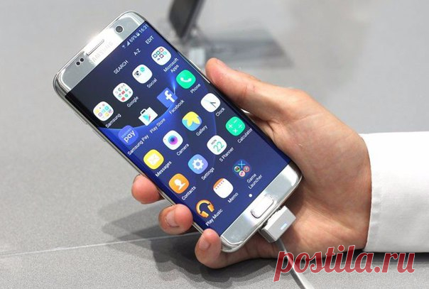 Samsung до сих пор не знает, почему взрываются Galaxy Note 7. Разработка Galaxy S8 приостановлена После двух отзывов Galaxy Note 7 с рынка компания Samsung до сих пор не может разобраться в причинах самопроизвольного возгорания этих гаджетов. Samsung сделала огромную ошибку, объявив о первом отзыве планшетофона Galaxy Note 7. Как сообщает Thg, у южнокорейского производителя были лишь «неполные доказательства» того, что причиной взрыва смартфонов послужили аккумуляторы, выпущенные Samsung SDI.…