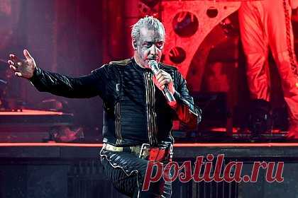 Названо возможное наказание для солиста Rammstein по делу об изнасиловании. Статья 117 Уголовного кодекса ФРГ, по которой солисту немецкой рок-группы Rammstein Тиллю Линдеманну выдвинуты обвинения, предусматривает в качестве наказания лишение свободы на срок от полутора до пяти лет. Об этом в беседе с «Лентой.ру» рассказала председатель коллегии адвокатов «Власова и партнеры» Ольга Власова.