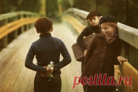 Эдуард Асадов Сатана Ей было двенадцать, тринадцать - ему. — Стихи и поэты. Сайт поэзии