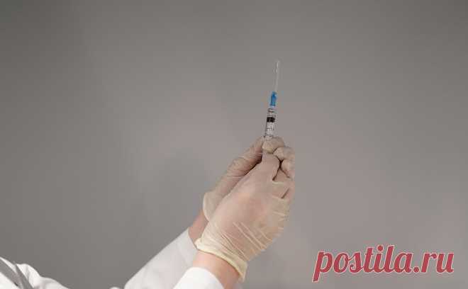 В ФМБА рассказали, когда станет доступна новая вакцина от менингококка. Вакцина от менингококковой инфекции начнет применяться в России в 2027 году, сейчас препарат находится на стадии клинических исследований, рассказали в Федеральном медико-биологическом агентстве (ФМБА).