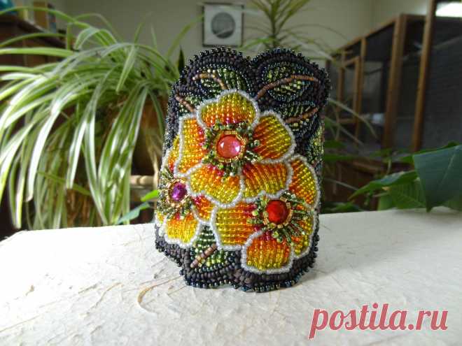 Браслеты, вышитые бисером, от Gay Huntley