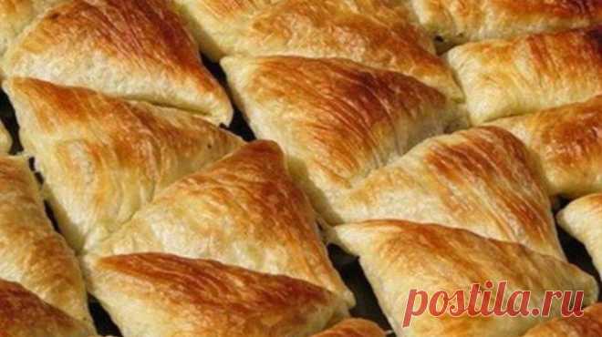 Потрясающая самса на кефирном тесте с курицей и картошкой Просто улетный рецепт! Сколько бы не приготовила — просят еще! Моментально расхватывают! А какая это прелесть для пикников ….