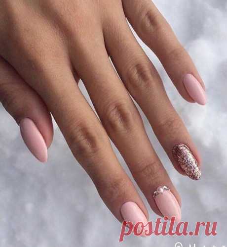 Маникюр светлый миндаль - 65 фото