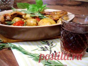 Жареные крылышки с картошкой и помидорами черри.. Рецепт c фото, мы подскажем, как приготовить!