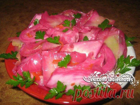 Капуста маринованная со свеклой
