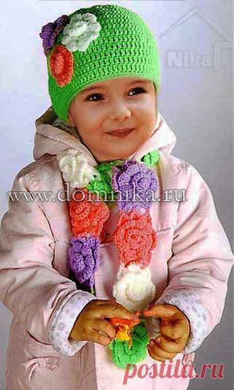 Шапочка и шарфик.